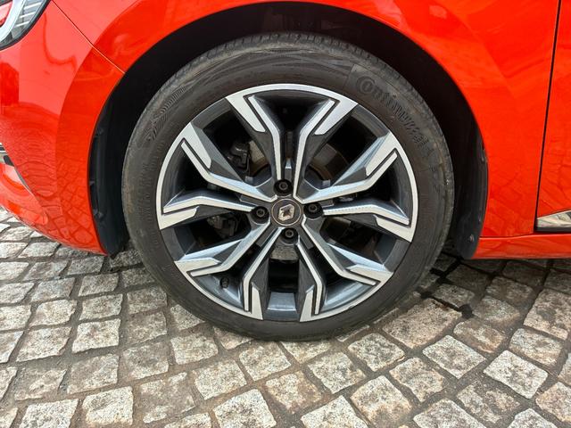 ルーテシア インテンス　テックパック　ワンオーナー　禁煙車　衝突軽減ブレーキ　マルチメディアＥＡＳＹＬＩＮＫ　全方位モニター　ＥＴＣ　前後ドラレコ　ＡＣＣ　ＬＥＤヘッドライト　シートヒーター　レザーシート　取扱説明書　スペアキー有り（40枚目）