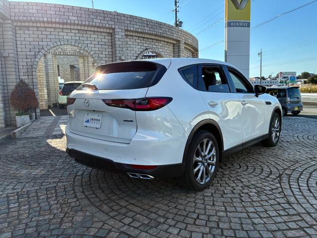 ＣＸ－６０ ＸＤ　Ｌパッケージ　ワンオーナー　禁煙車　衝突軽減ブレー純正１２．３インチフルセクナビ　ＥＴＣ　全周囲カメラ　ＲＣＣ　黒革シート　パワーシート　シート／ステアリングヒーター　電動リアゲート　取扱説明書　スペアキー有（6枚目）