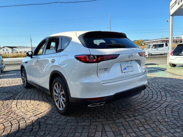 ＣＸ－６０ ＸＤ　Ｌパッケージ　ワンオーナー　禁煙車　衝突軽減ブレー純正１２．３インチフルセクナビ　ＥＴＣ　全周囲カメラ　ＲＣＣ　黒革シート　パワーシート　シート／ステアリングヒーター　電動リアゲート　取扱説明書　スペアキー有（8枚目）