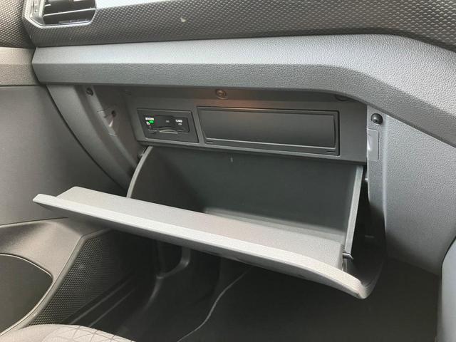 T-クロス TSI アクティブ 禁煙車 LEDライト フォグランプ ACC レーンアシスト 後方死角検知機能 障害物センサー バックカメラ App-Connect ETC 認定中古車(32枚目)