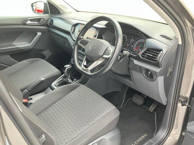 T-クロス TSI アクティブ 禁煙車 LEDライト フォグランプ ACC レーンアシスト 後方死角検知機能 障害物センサー バックカメラ App-Connect ETC 認定中古車(41枚目)