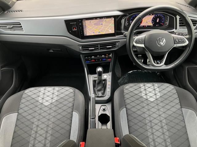 ポロ TSI Rライン IQライト ACC トラベルアシスト デジタルメーター レーンアシスト 後方死角検知機能 障害物センサー バックカメラ App-Connect ワイヤレスチャージ パドルシフト ETC 認定中古車(35枚目)