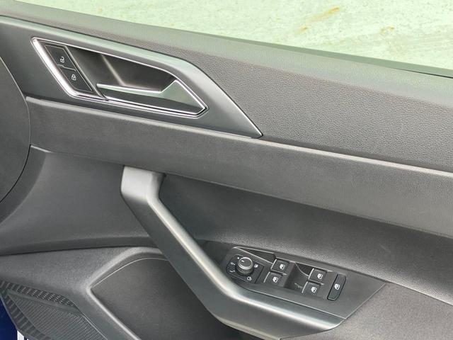 ポロ TSI Rライン IQライト ACC トラベルアシスト デジタルメーター レーンアシスト 後方死角検知機能 障害物センサー バックカメラ App-Connect ワイヤレスチャージ パドルシフト ETC 認定中古車(40枚目)
