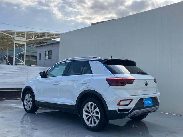 Ｔ－ロック ＴＳＩ　スタイル　禁煙車　ＩＱ．ＬＩＧＨＴ　トラベルアシスト　Ａｐｐ－Ｃｏｎｎｅｃｔ　ブラインドスポット　バックカメラ　リヤトラフィックアラート　ワイヤレスチャージ　デジタルメーター　レーンアシスト　１７インチＡＷ（6枚目）