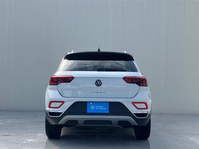 Ｔ－ロック ＴＳＩ　スタイル　禁煙車　ＩＱ．ＬＩＧＨＴ　トラベルアシスト　Ａｐｐ－Ｃｏｎｎｅｃｔ　ブラインドスポット　バックカメラ　リヤトラフィックアラート　ワイヤレスチャージ　デジタルメーター　レーンアシスト　１７インチＡＷ（7枚目）