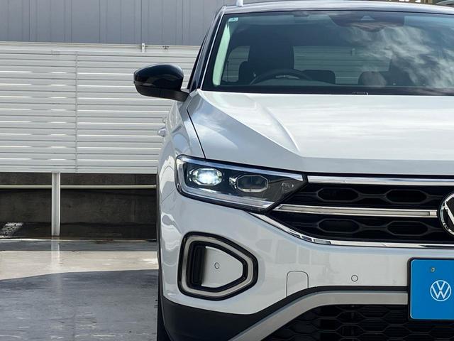 Ｔ－ロック ＴＳＩ　スタイル　禁煙車　ＩＱ．ＬＩＧＨＴ　トラベルアシスト　Ａｐｐ－Ｃｏｎｎｅｃｔ　ブラインドスポット　バックカメラ　リヤトラフィックアラート　ワイヤレスチャージ　デジタルメーター　レーンアシスト　１７インチＡＷ（12枚目）