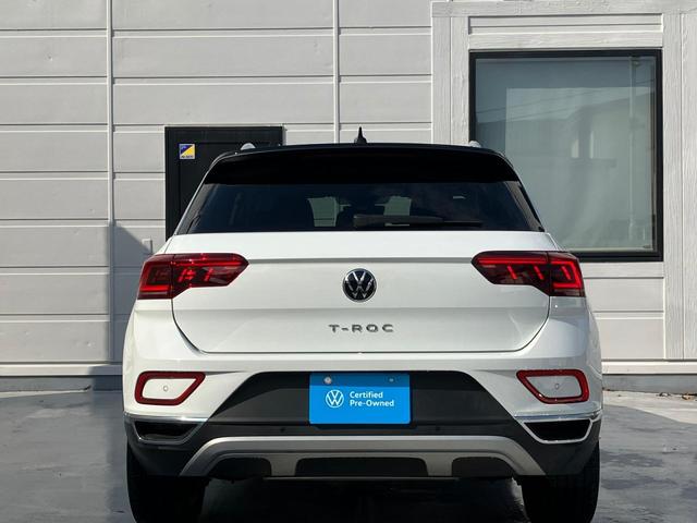 Ｔ－ロック ＴＳＩ　スタイル　禁煙車　ＩＱ．ＬＩＧＨＴ　トラベルアシスト　Ａｐｐ－Ｃｏｎｎｅｃｔ　ブラインドスポット　バックカメラ　リヤトラフィックアラート　ワイヤレスチャージ　デジタルメーター　レーンアシスト　１７インチＡＷ（16枚目）
