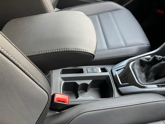 Ｔ－ロック ＴＳＩ　スタイル　禁煙車　ＩＱ．ＬＩＧＨＴ　トラベルアシスト　Ａｐｐ－Ｃｏｎｎｅｃｔ　ブラインドスポット　バックカメラ　リヤトラフィックアラート　ワイヤレスチャージ　デジタルメーター　レーンアシスト　１７インチＡＷ（28枚目）