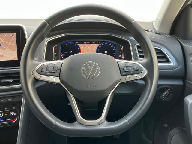 Ｔ－ロック ＴＳＩ　スタイル　禁煙車　ＩＱ．ＬＩＧＨＴ　トラベルアシスト　Ａｐｐ－Ｃｏｎｎｅｃｔ　ブラインドスポット　バックカメラ　リヤトラフィックアラート　ワイヤレスチャージ　デジタルメーター　レーンアシスト　１７インチＡＷ（35枚目）