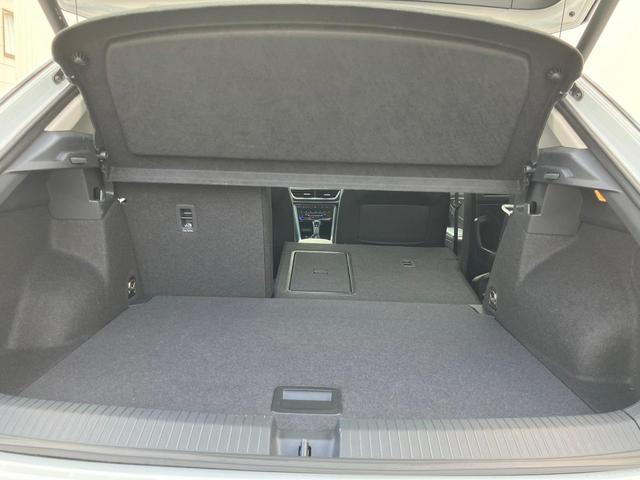 Ｔ－ロック ＴＳＩ　スタイル　禁煙車　ＩＱ．ＬＩＧＨＴ　トラベルアシスト　Ａｐｐ－Ｃｏｎｎｅｃｔ　ブラインドスポット　バックカメラ　リヤトラフィックアラート　ワイヤレスチャージ　デジタルメーター　レーンアシスト　１７インチＡＷ（50枚目）