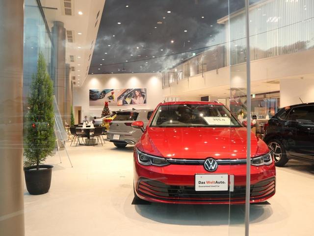 ゴルフＧＴＩ ベースグレード　純正ナビ　テクノロジーパッケージ　ＤＣＣ　１９インチアルミホイール（48枚目）