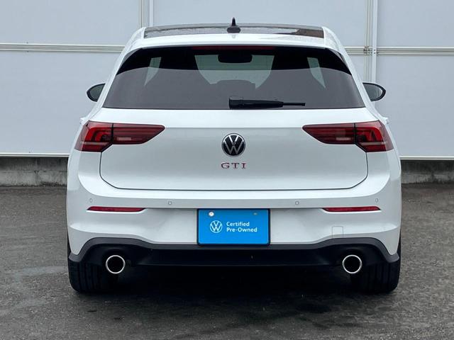 ゴルフＧＴＩ ベースグレード　ＤｅｍｏｃａｒＬＥＤライト　トラベルアシスト　アンビエントライト　ワイヤレスチャージ　デジタルメータ　シートヒーター　ブラインドスポット　レーンアシスト　アップコネクト　ステアリングヒーター　ＡＣＣ（7枚目）