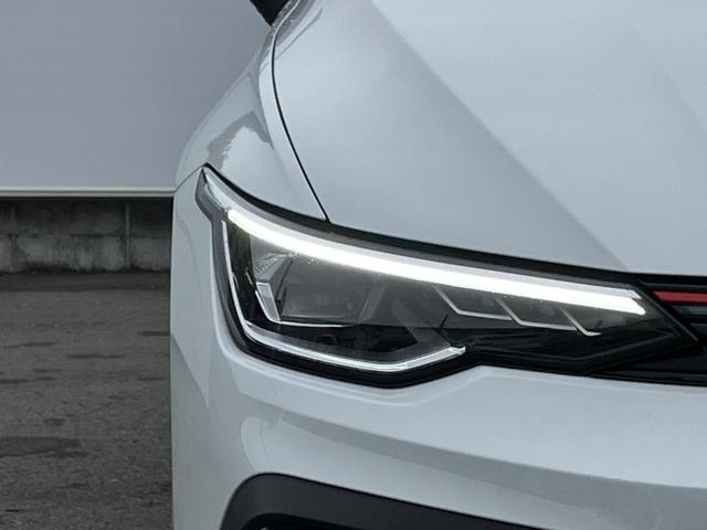 ゴルフＧＴＩ ベースグレード　ＤｅｍｏｃａｒＬＥＤライト　トラベルアシスト　アンビエントライト　ワイヤレスチャージ　デジタルメータ　シートヒーター　ブラインドスポット　レーンアシスト　アップコネクト　ステアリングヒーター　ＡＣＣ（11枚目）