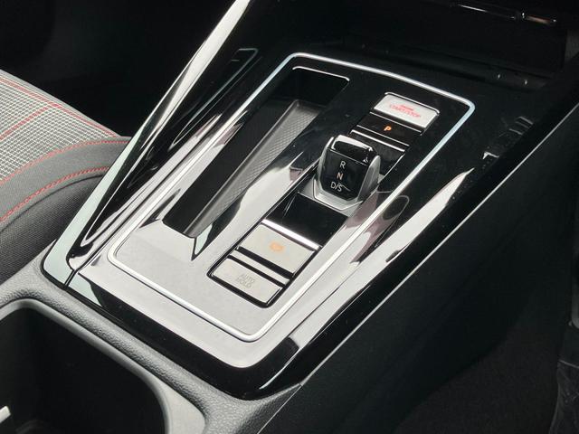 ゴルフＧＴＩ ベースグレード　ＤｅｍｏｃａｒＬＥＤライト　トラベルアシスト　アンビエントライト　ワイヤレスチャージ　デジタルメータ　シートヒーター　ブラインドスポット　レーンアシスト　アップコネクト　ステアリングヒーター　ＡＣＣ（27枚目）