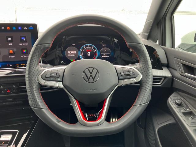 ゴルフＧＴＩ ベースグレード　ＤｅｍｏｃａｒＬＥＤライト　トラベルアシスト　アンビエントライト　ワイヤレスチャージ　デジタルメータ　シートヒーター　ブラインドスポット　レーンアシスト　アップコネクト　ステアリングヒーター　ＡＣＣ（36枚目）