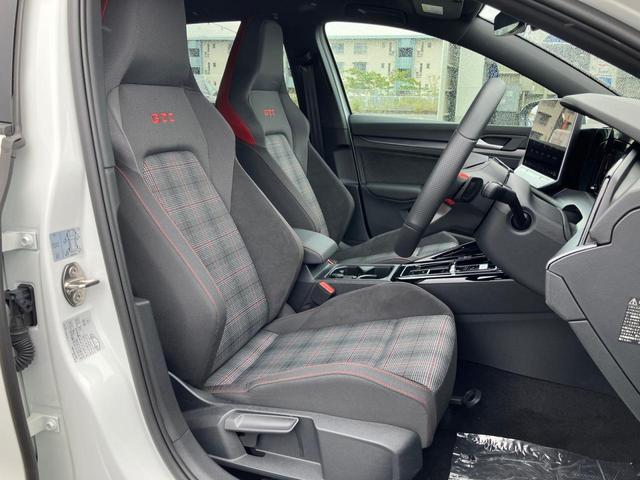 ゴルフＧＴＩ ベースグレード　ＤｅｍｏｃａｒＬＥＤライト　トラベルアシスト　アンビエントライト　ワイヤレスチャージ　デジタルメータ　シートヒーター　ブラインドスポット　レーンアシスト　アップコネクト　ステアリングヒーター　ＡＣＣ（43枚目）