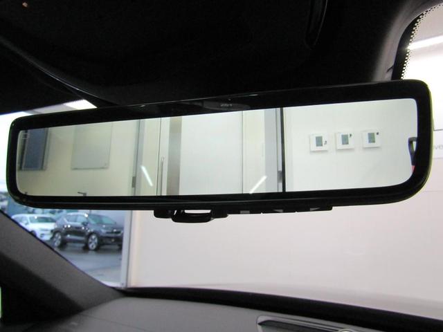 �f�W�^�����[���~���[���������Ă���܂��B�f�W�^�����[���~���[�̂n�m�n�e�e�̐؂�ւ����������܂��B