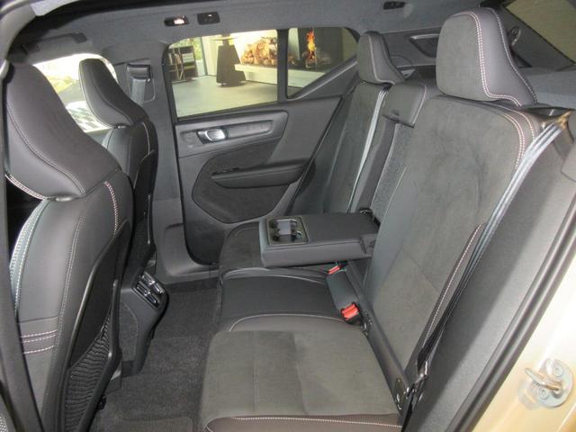 ＸＣ４０ ウルトラ　Ｂ４　ＡＷＤ　ダークエディション　Ｇｏｏｇｌｅナビゲーション　３６０度ビューモニター　全車速追従クルーズコントロール　パイロットアシスト　前後シートヒーター（26枚目）