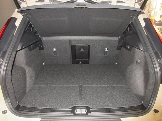 ＸＣ４０ ウルトラ　Ｂ４　ＡＷＤ　ダークエディション　Ｇｏｏｇｌｅナビゲーション　３６０度ビューモニター　全車速追従クルーズコントロール　パイロットアシスト　前後シートヒーター（40枚目）
