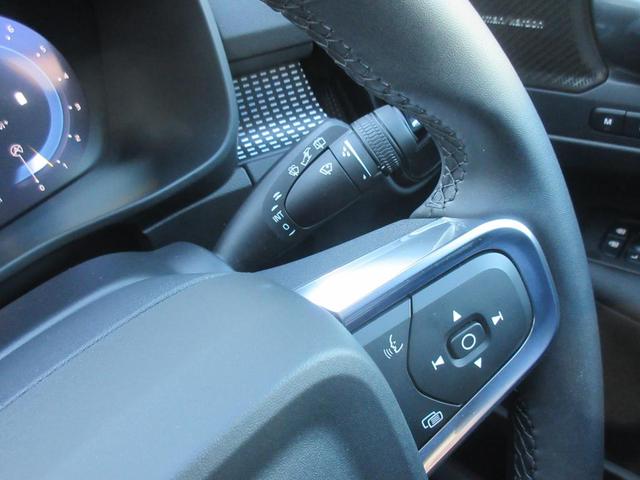 VOLVO XC40 ULTRA B4 AWD DARK EDITION