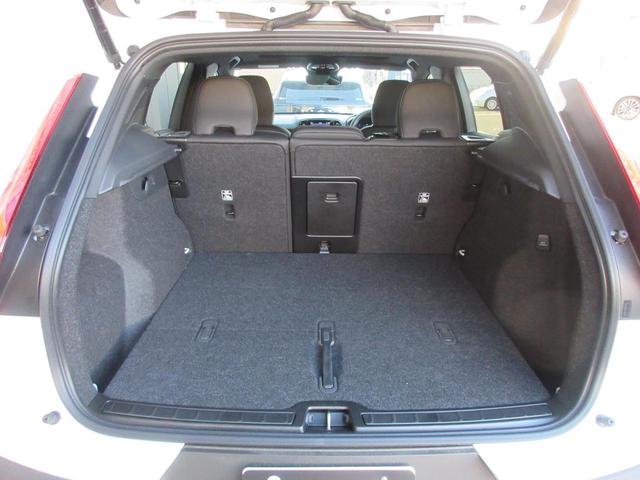 VOLVO XC40 ULTRA B4 AWD DARK EDITION