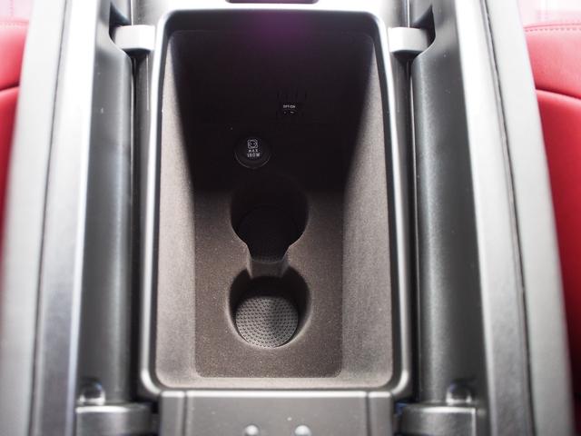 ベースグレード 左ハンドル 後期型ナビ 禁煙車 赤色レザーシート 電動サンルーフ 純正プロテオ19インチアルミホイール ツーリングPKG 地デジTV パドルシフト バックカメラ ETC 赤色キャリパー 正規ディーラ車(54枚目)