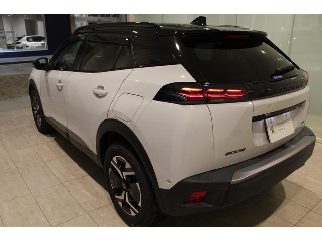 PEUGEOT 2008 GT BLUE HDI