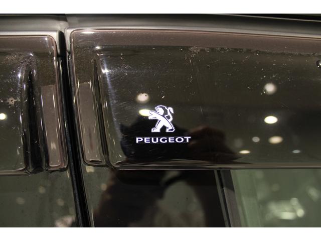 PEUGEOT 2008 GT BLUE HDI