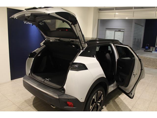 PEUGEOT 2008 GT BLUE HDI