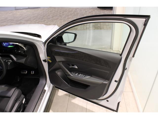 ４０８ ＧＴハイブリッド　新車保証継承／フロントシートヒーター／アクティブクルーズコントロール／アダプティブヘッドライト／運転席パワーシート／１オーナー／禁煙車（23枚目）