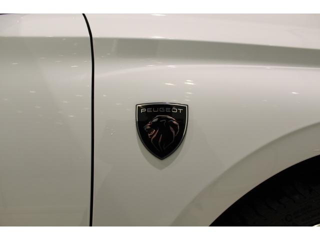 ３０８ ＧＴハイブリッド　新車保証継承／アクティブクルーズコントロール／フロントシートヒーター／アダプティブＬＥＤヘッドライト／レーンキープアシスト／１８インチ純正アルミホイール／１オーナー／禁煙車（12枚目）