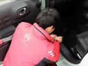 専任スタッフが1台ずつ丁寧に車両を仕上げております。