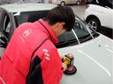 専任スタッフが１台ずつ丁寧に車両を仕上げております。