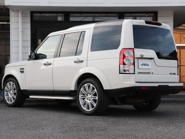 ディスカバリー４ ＨＳＥ　トリプルサンルーフ　サイドステップ　ステアリングヒーター　シートヒーター　リアエンターテイメント　クルーズコントロール　純正ナビ　ＥＴＣ　電動格納ミラー　オートライト　オートワイパー（10枚目）