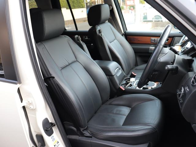 ディスカバリー４ ＨＳＥ　トリプルサンルーフ　サイドステップ　ステアリングヒーター　シートヒーター　リアエンターテイメント　クルーズコントロール　純正ナビ　ＥＴＣ　電動格納ミラー　オートライト　オートワイパー（32枚目）