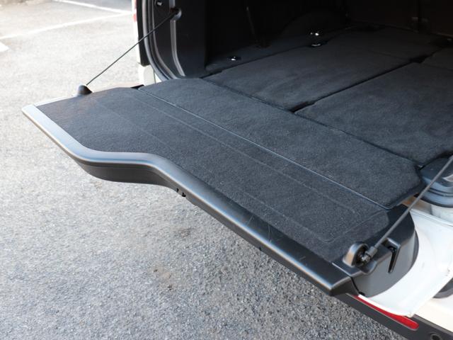 ディスカバリー４ ＨＳＥ　トリプルサンルーフ　サイドステップ　ステアリングヒーター　シートヒーター　リアエンターテイメント　クルーズコントロール　純正ナビ　ＥＴＣ　電動格納ミラー　オートライト　オートワイパー（41枚目）