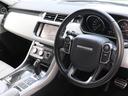 ランドローバーを運転すること。ランドローバーのある生活。それらは全てとても心地良いことです。そんな心地良い時間と空間を、ここレイブリックで皆様と積み重ねていきたいと思っています。