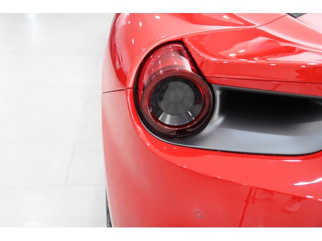 488スパイダー ベースグレード 正規D車 ブリリアントマフラー ロッソコルサ カーボンLEDステアリング フロントリフティング イエローブレーキキャリパー レッドレブカウンター 20インチ鍛造アルミホイール ETCドラレコレーダー(9枚目)