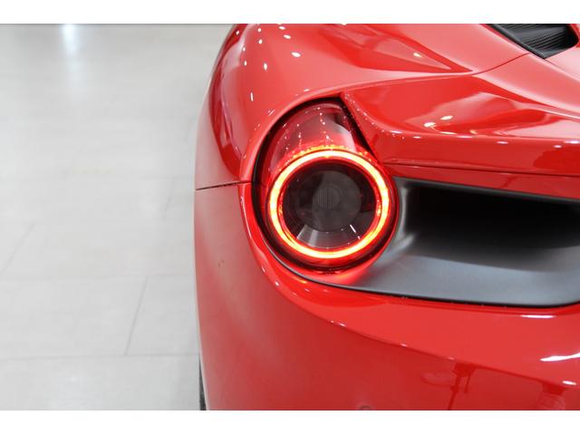 488スパイダー ベースグレード 正規D車 ブリリアントマフラー ロッソコルサ カーボンLEDステアリング フロントリフティング イエローブレーキキャリパー レッドレブカウンター 20インチ鍛造アルミホイール ETCドラレコレーダー(10枚目)