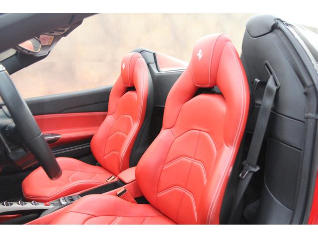 488スパイダー ベースグレード 正規D車 ブリリアントマフラー ロッソコルサ カーボンLEDステアリング フロントリフティング イエローブレーキキャリパー レッドレブカウンター 20インチ鍛造アルミホイール ETCドラレコレーダー(11枚目)