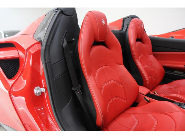 488スパイダー ベースグレード 正規D車 ブリリアントマフラー ロッソコルサ カーボンLEDステアリング フロントリフティング イエローブレーキキャリパー レッドレブカウンター 20インチ鍛造アルミホイール ETCドラレコレーダー(19枚目)