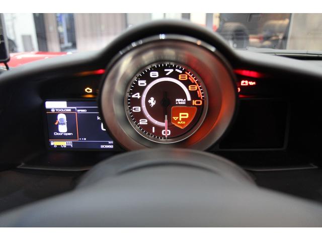 488スパイダー ベースグレード 正規D車 ブリリアントマフラー ロッソコルサ カーボンLEDステアリング フロントリフティング イエローブレーキキャリパー レッドレブカウンター 20インチ鍛造アルミホイール ETCドラレコレーダー(33枚目)