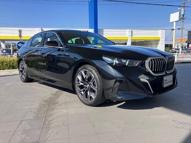 ５シリーズ ５２５Ｌｉ　エクスクルーシブ　Ｍスポーツ（3枚目）