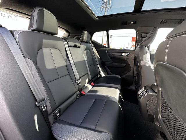 XC40リチャージ リチャージ プラスシングルモーター 電気自動車 Googleナビ 電動パノラマサンルーフ 360°ビューカメラ ブライトダスクメタリック 前後シートヒーター ステアリングヒーター パワーテールゲート 衝突軽減B(16枚目)