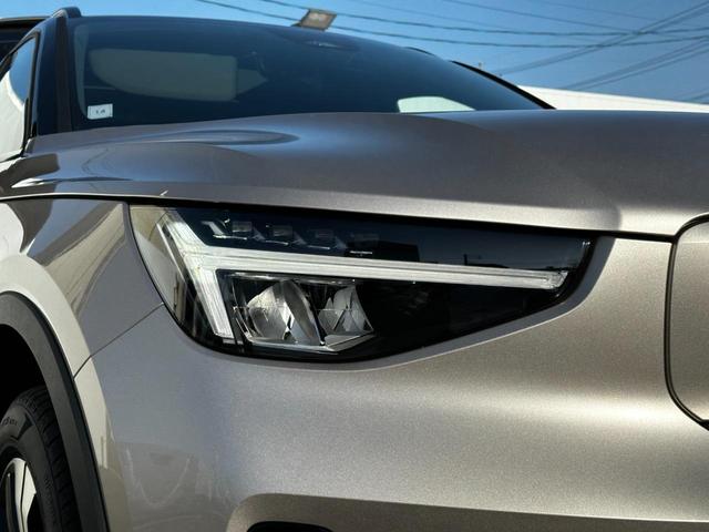 XC40リチャージ リチャージ プラスシングルモーター 電気自動車 Googleナビ 電動パノラマサンルーフ 360°ビューカメラ ブライトダスクメタリック 前後シートヒーター ステアリングヒーター パワーテールゲート 衝突軽減B(34枚目)