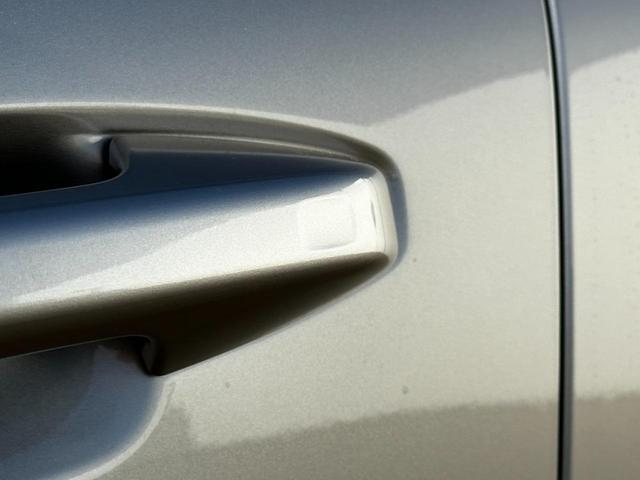 XC40リチャージ リチャージ プラスシングルモーター 電気自動車 Googleナビ 電動パノラマサンルーフ 360°ビューカメラ ブライトダスクメタリック 前後シートヒーター ステアリングヒーター パワーテールゲート 衝突軽減B(41枚目)