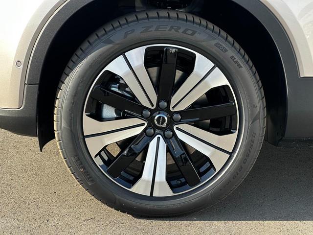 XC40リチャージ リチャージ プラスシングルモーター 電気自動車 Googleナビ 電動パノラマサンルーフ 360°ビューカメラ ブライトダスクメタリック 前後シートヒーター ステアリングヒーター パワーテールゲート 衝突軽減B(42枚目)
