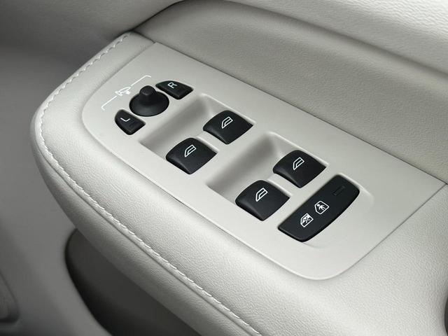 クロスカントリー　Ｂ５　ＡＷＤ　プロ　ナッパレザー／ハーマンカードン／フロント＆リヤシートヒーター／ステアリングヒーター／ベンチレーション／純正ナビ／ＴＶ／３６０°ビューカメラ／衝突軽減Ｂ／１９ＡＷ／ＥＴＣ(57枚目)