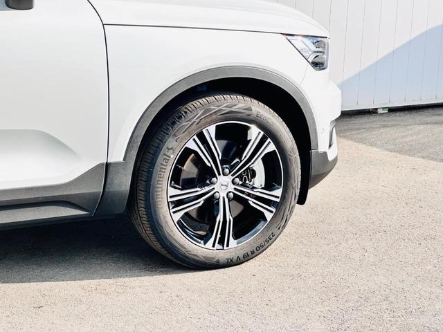 リチャージ PHV T5 インスクリプション 禁煙車/アンバーレザー/パノラマサンルーフ/純正ナビ/TV/アップルカープレイ/Bluetooth/F&Rシートヒーター/ステアリングヒーター/オートライト/レインセンサー/360カメラ/ETC(12枚目)