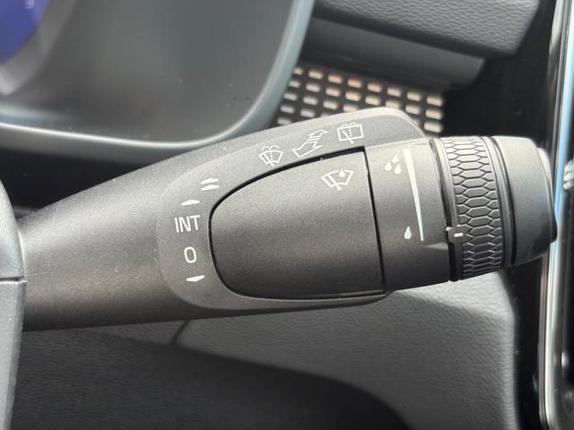 XC40 ウルトラ B4 AWD ダークエディション 特別使用車/アルカンターラシート/パノラマサンルーフ/ハーマンカードン/Googleナビ/カープレイ/Bluetooth/F&Rシートヒーター/ステアリングヒーター/レインセンサー/オートライト(38枚目)